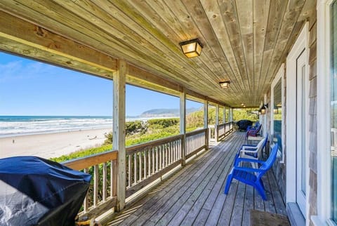 Deck at Haystack Close North