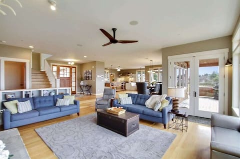 Living Room at Seascape Retreat