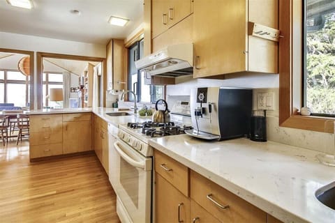 Kitchen at The Viewpoint