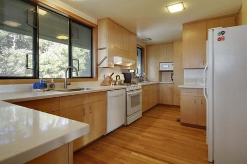 Kitchen at The Viewpoint