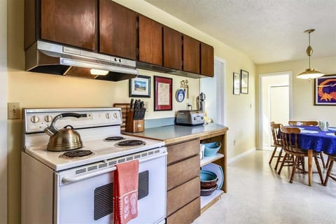 Kitchen at Singing Sands