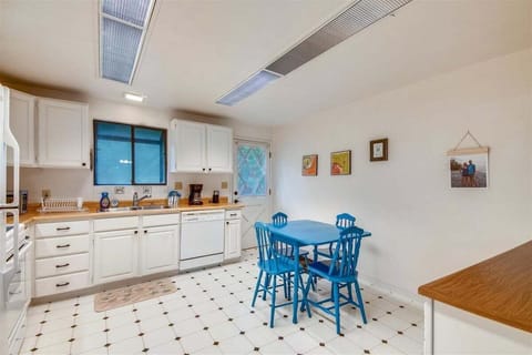 Kitchen at D&D Retreat