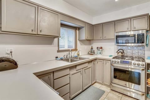 Kitchen at Sandy Owl