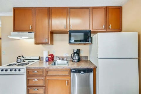 Kitchenette at Sandcastle 601