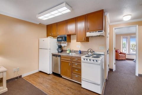 Kitchenette at Sandcastle 603