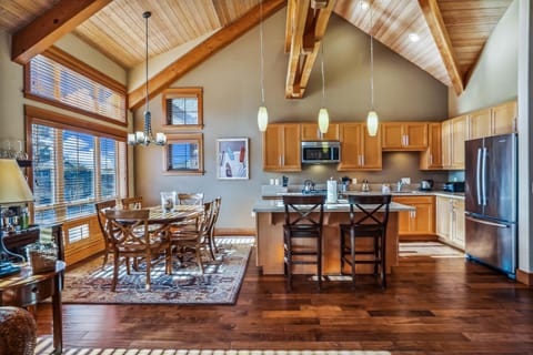 Kitchen and Dining Area at The Lodges A2