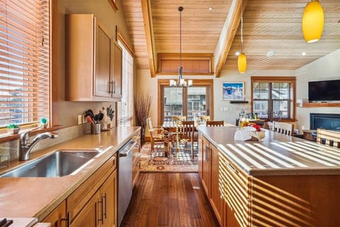 Kitchen at The Lodges C2