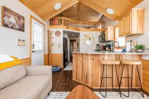 Another day in my Airbnb, aka paradise.