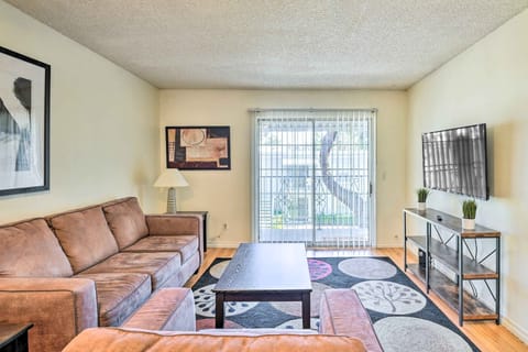 Las Vegas Vacation Rental | 2BR | 1.5BA | 870 Sq Ft | Steps to Access Property