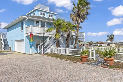 Sea Forever Large Family Home - Flagler Beach