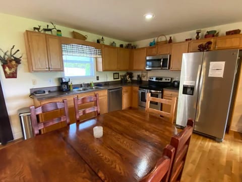 Kitchen and dining room area