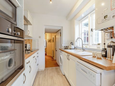 Kitchen | Harvey Cottage, Colyton, near Lyme Regis