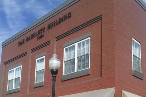 Historic bldg., downtown Bryson City corners of Everett & Island Street RE/MAX