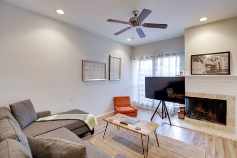 Dallas Vacation Rental | 1BR | 1.5BA | Step-Free Access | 955 Sq Ft