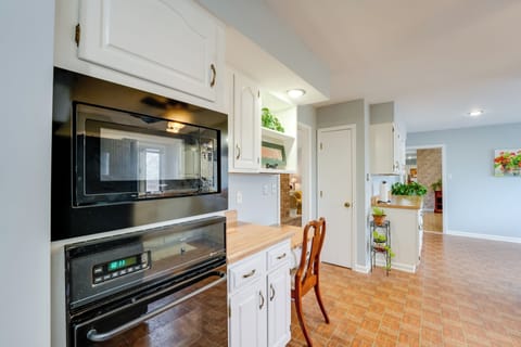 Kitchen | Dishware & Flatware | Coffee Maker | Toaster