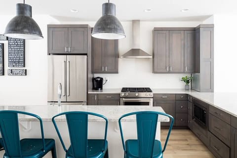 9e953e12 e838 425c 8759 5309eea885bd