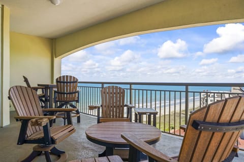 4 bedroom 3 bath condo/NEW updates throughout