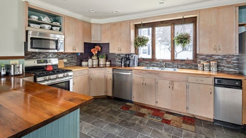 Spacious Kitchen