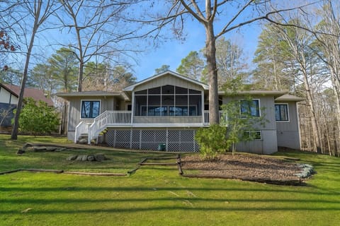 Back Exterior of the 'Golfers Getaway'