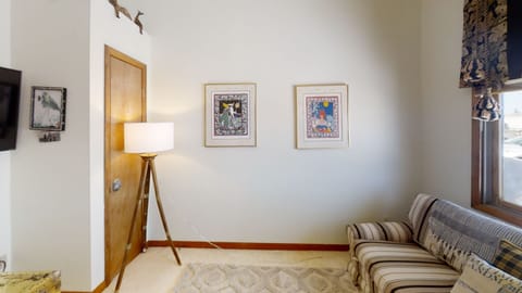 Lamp, Living Room, Furniture, Indoors, Home Decor