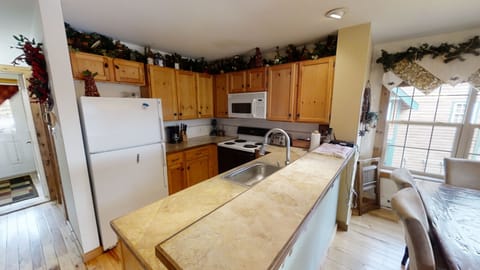 Indoors, Kitchen, Microwave, Oven, Sink