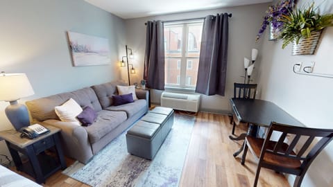 Home Decor, Furniture, Indoors, Living Room, Room