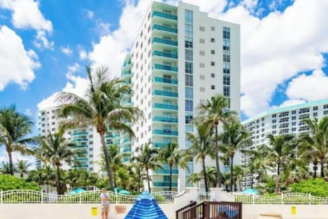 Direct access to the Beach