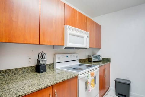 Fully equipped kitchen