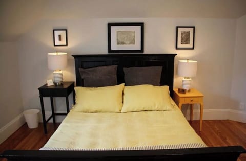 You will feel relaxed in the queen Tuft and Needle mattresses in both bedrooms.