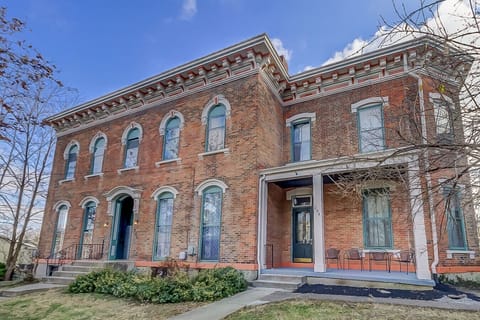 Stunning home in Rossville Historic District!