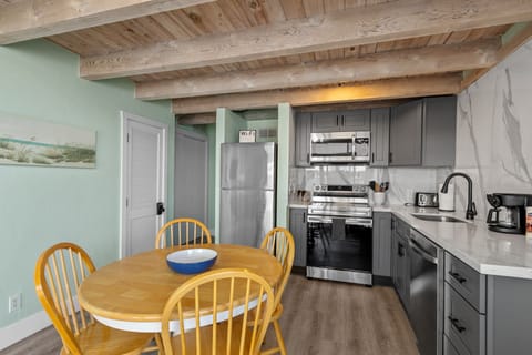 Fully Stocked Kitchen with Dishwasher