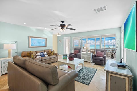 Landon by the Sea 4 Living Room