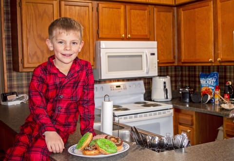 We invite you to enjoy our kid-approved, family-friendly condo for your ski gatherings with family and friends!