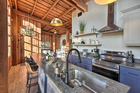 Kitchen | Cooking Basics | Coffee Maker | Paper Towels/Trash Bags