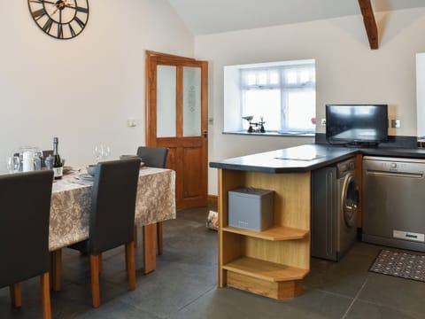 Kitchen/diner | Bryn Derw, Caerarfon