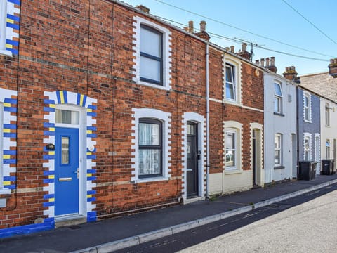 Exterior | Gwens House, Weymouth