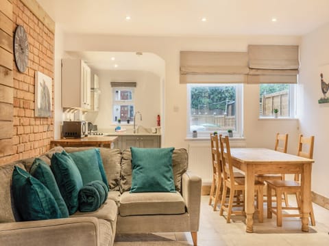 Open plan living space | Kings Retreat, Oakham