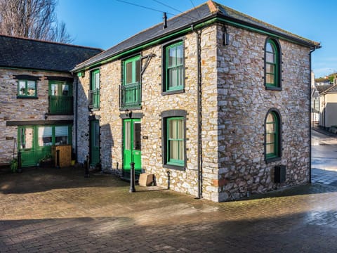 Characterful holiday home | Gemstone Cottage, Brixham