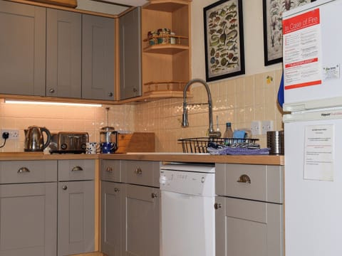 Kitchen | Courtenay Street 5, Salcombe