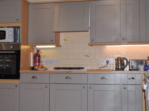 Kitchen | Courtenay Street 5, Salcombe