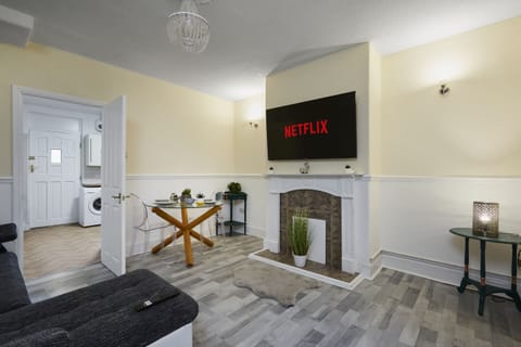 Living Room / Lounge