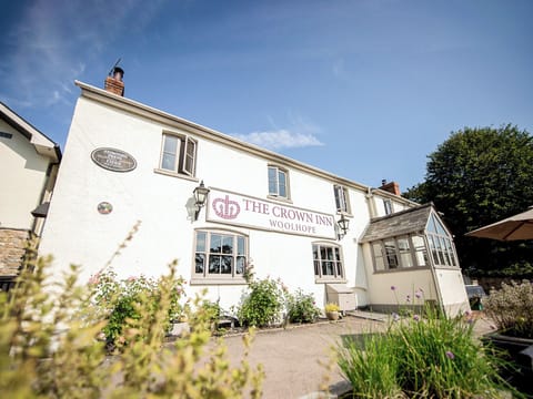 There are 6 bedrooms on the first floor with amazing valley views | Crown Inn, Woolhope, near Ledbury