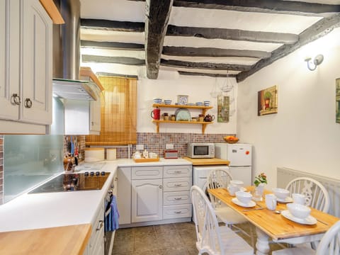 Kitchen | The Old Sweet Shop, Richmond