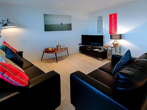 Welcoming living area | Gunwharf Quays Apartments - No.1 The Two Bedroom Balcony View &rsquo;A&rsquo; - Gunwharf Quays Apartments , Gunwharf Quays, near Portsmouth