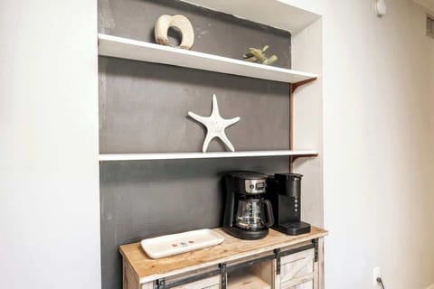 Fuel your mornings at the coffee makin’ station.