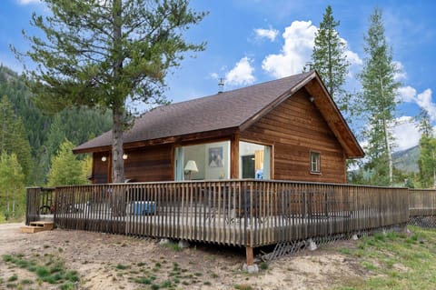 Achonee Cabin Exterior