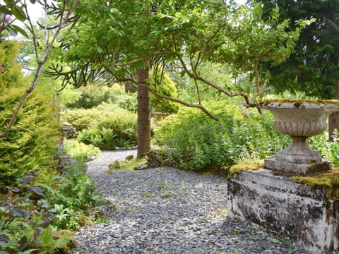 Tranquil garden areas | The Dove Cot & Annexe, The Dove Cot - The Dove C, Clappersgate, near Ambleside
