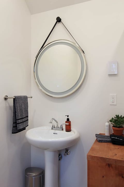 6c6825f0-1488-4542-a3b2-1085b8d89c90