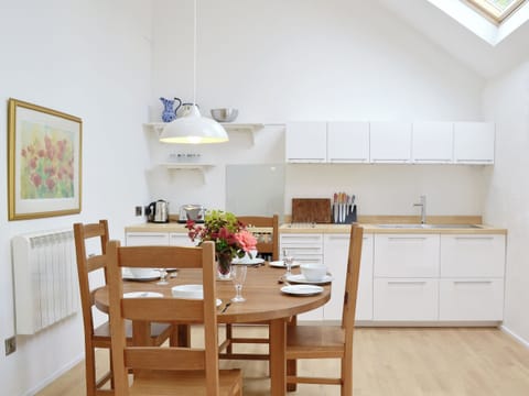 Kitchen/diner | Swallow Barn, Valast Hill, nr. Stackpole