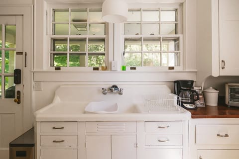 Farmhouse Sink in Kitchen